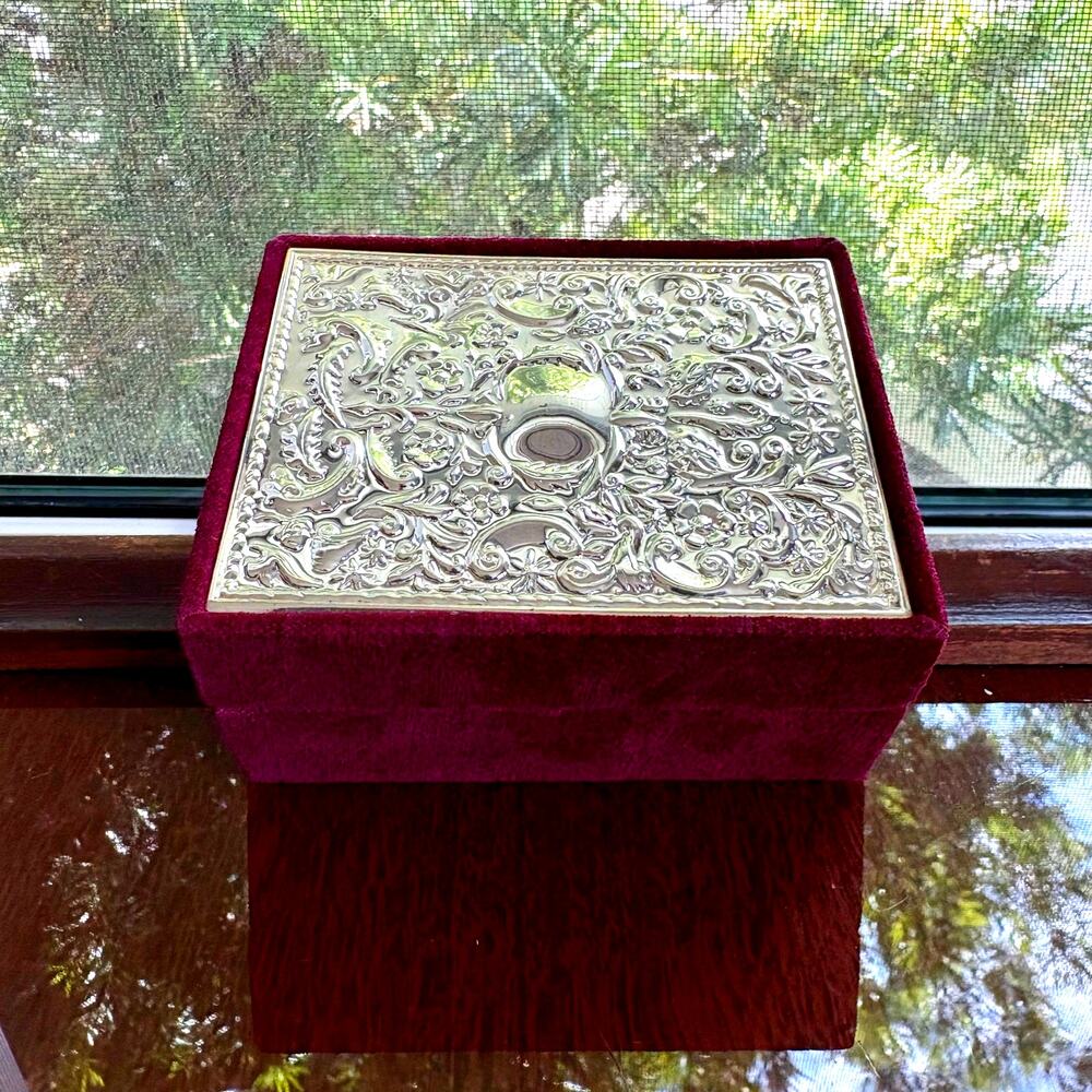 Vintage Godinger Red Velvet Jewelry Trinket Box Silver Plated Lid